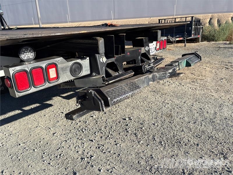 Freightliner M2106 6x2 Rollback Truck Евакуатори