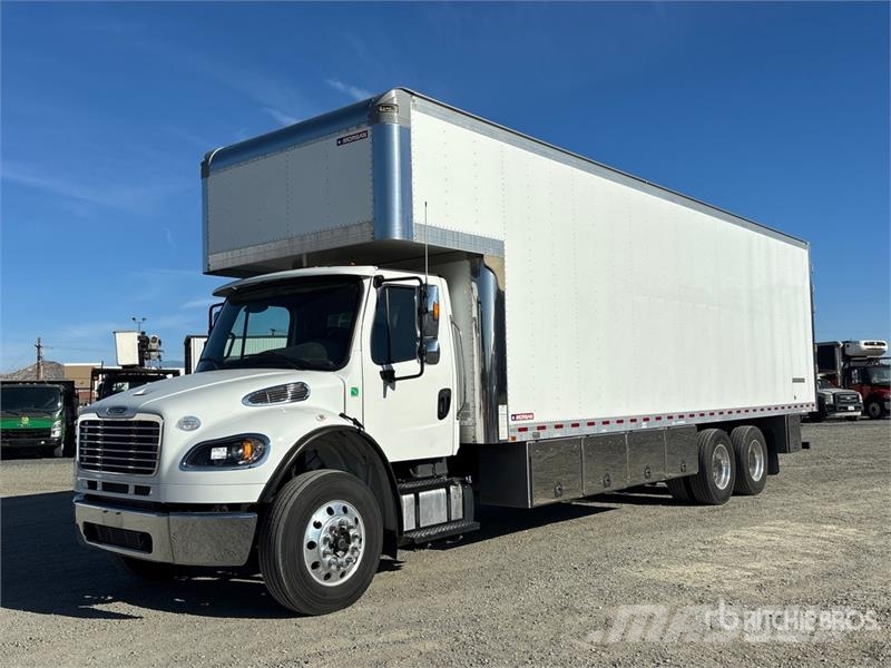 Freightliner M2106 6x4 Van Truck Kofferaufbau