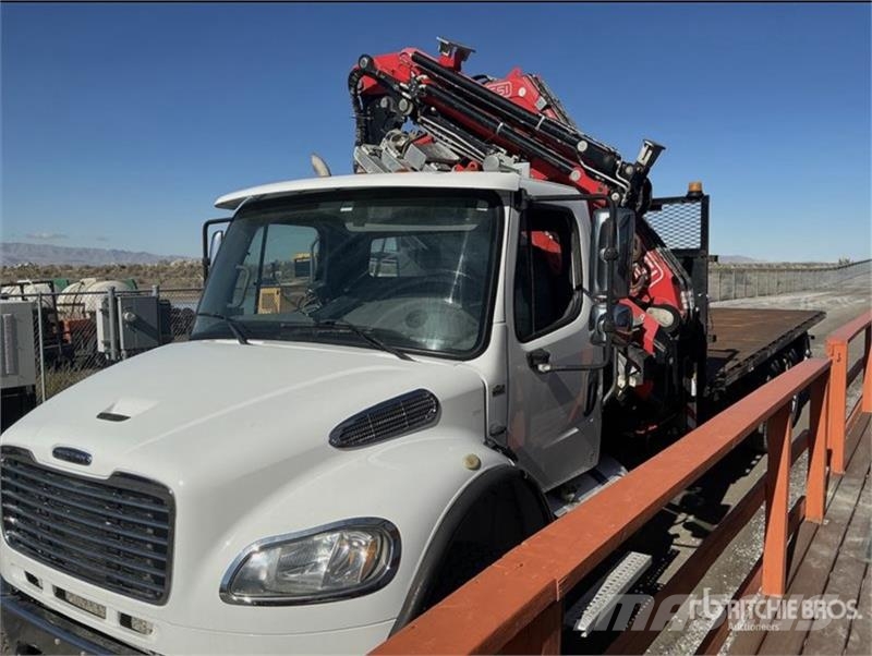 Freightliner M2106 6x4 Boom Truck Kranwagen