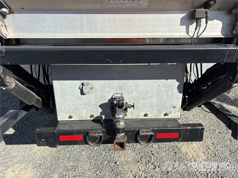 Freightliner M2106 6x4 Van Truck Kofferaufbau