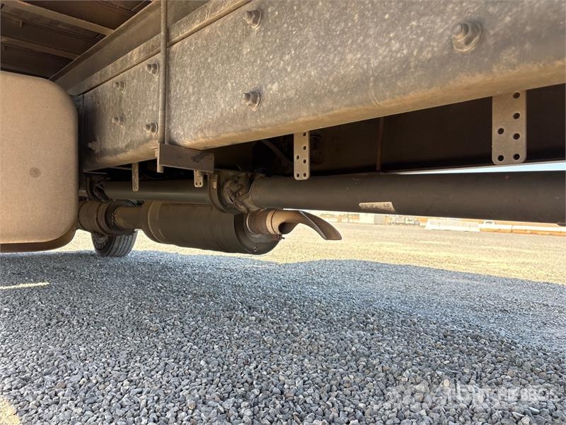 Freightliner M2106 Van Truck Kapali kasa kamyonlar