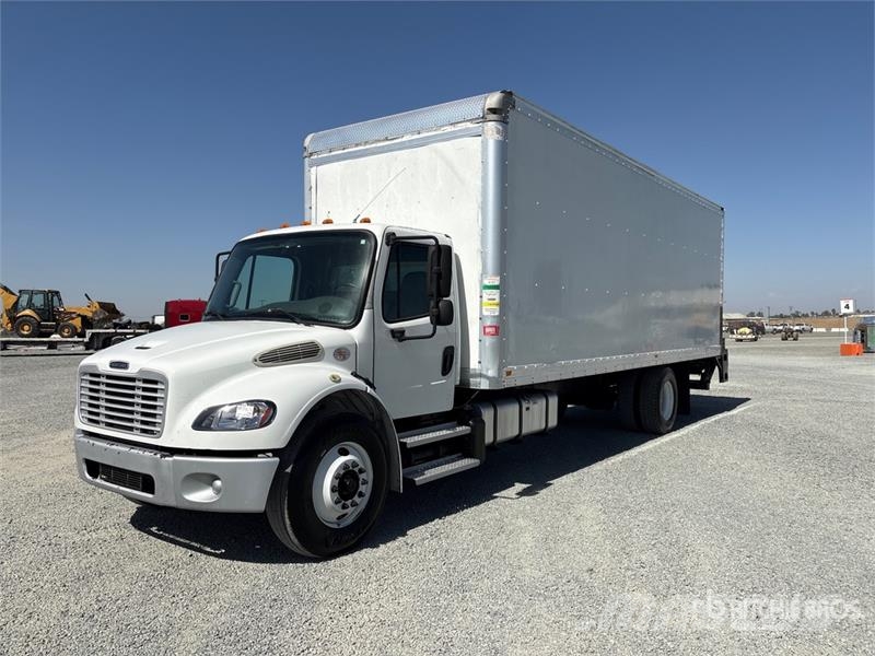 Freightliner M2106 Van Truck Фургони