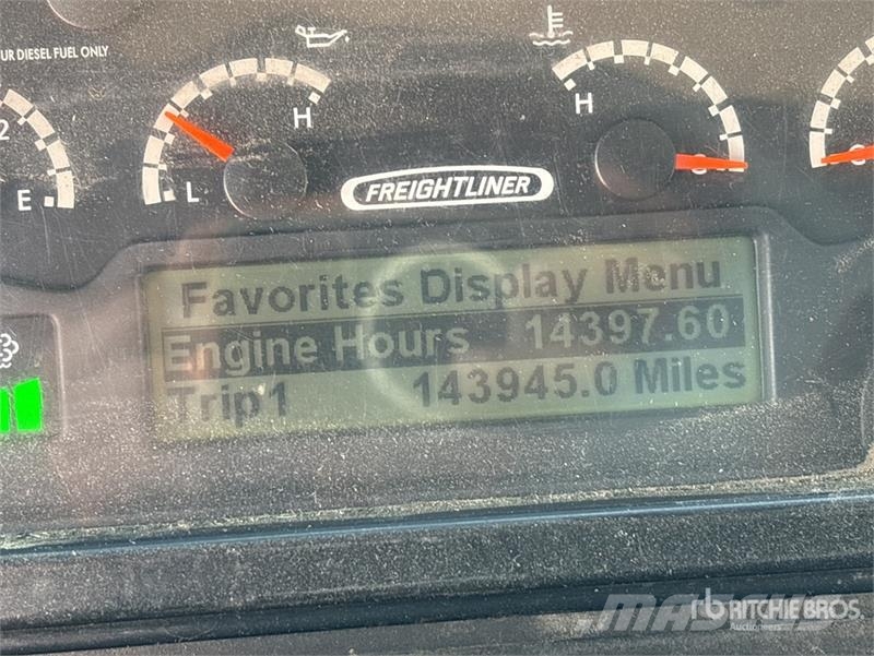 Freightliner MT45 هيكل صندوقي