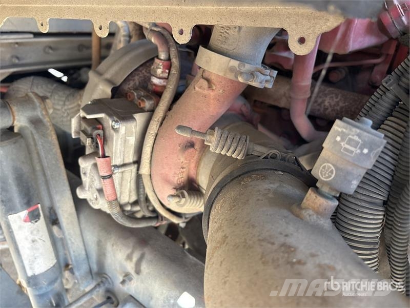 Freightliner MT45 هيكل صندوقي