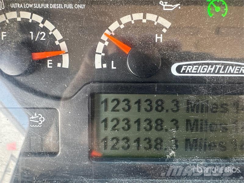 Freightliner MT55 Zabojni kombi