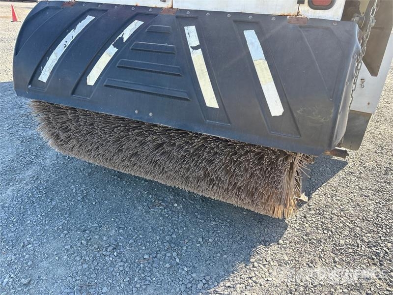 Freightliner on Freightliner FL70 Sweeper Truck 清掃車