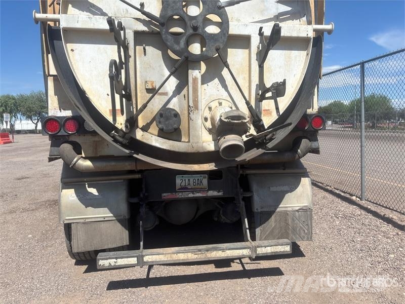 Freightliner Products Camel 1200 on Freightliner 114SD 6x4 Sew Αποφρακτικά οχήματα