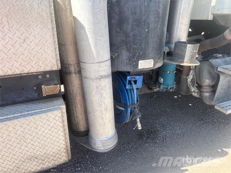 Freightliner Products Camel 1200 on Freightliner 114SD 6x4 Sew Αποφρακτικά οχήματα