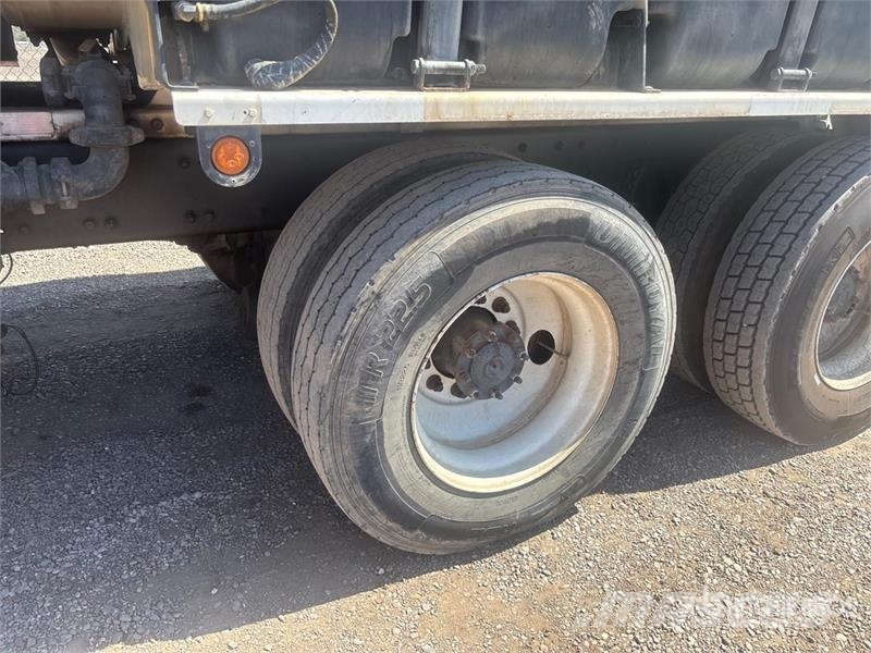 Freightliner Products Camel 1200 on Freightliner 114SD 6x4 Sew Αποφρακτικά οχήματα