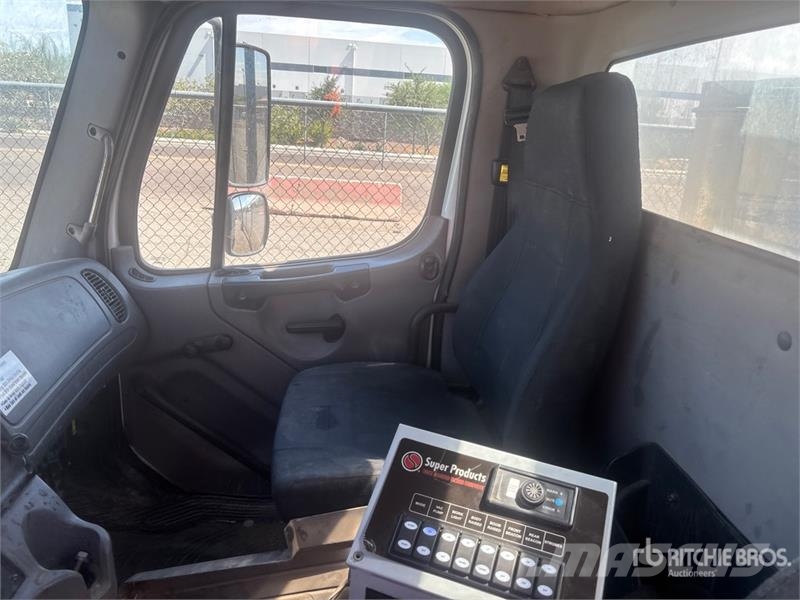 Freightliner Products Camel 1200 on Freightliner 114SD 6x4 Sew Αποφρακτικά οχήματα