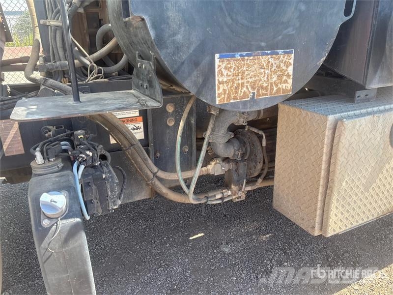 Freightliner Products Camel 1200 on Freightliner 114SD 6x4 Sew Αποφρακτικά οχήματα