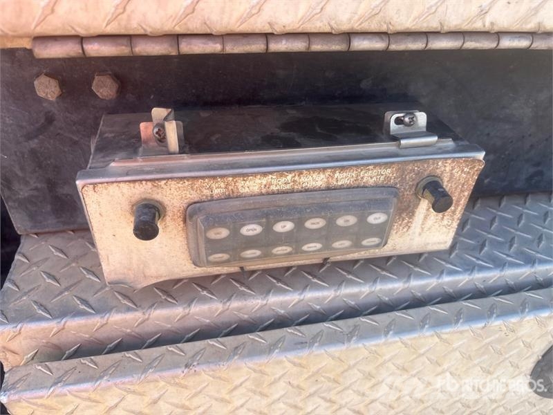 Freightliner Products Camel 1200 on Freightliner 114SD 6x4 Sew Αποφρακτικά οχήματα