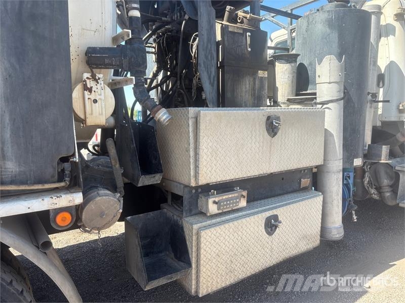 Freightliner Products Camel 1200 on Freightliner 114SD 6x4 Sew Αποφρακτικά οχήματα