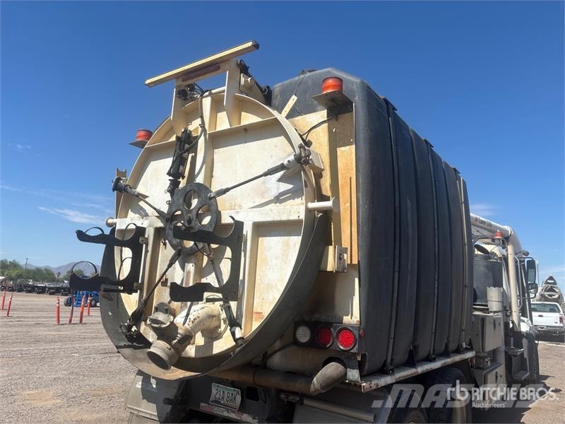 Freightliner Products Camel 1200 on Freightliner 114SD 6x4 Sew Αποφρακτικά οχήματα