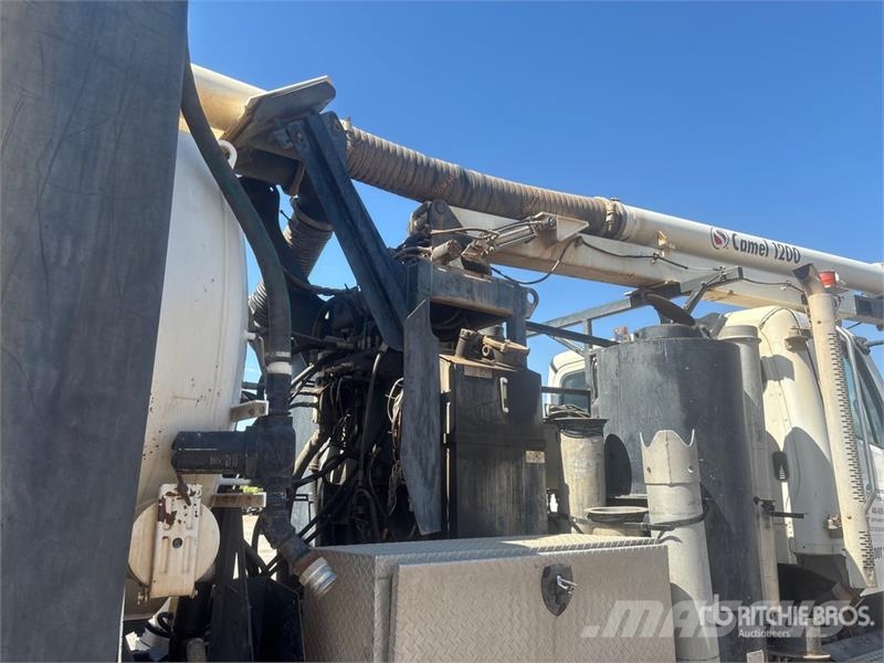 Freightliner Products Camel 1200 on Freightliner 114SD 6x4 Sew Αποφρακτικά οχήματα