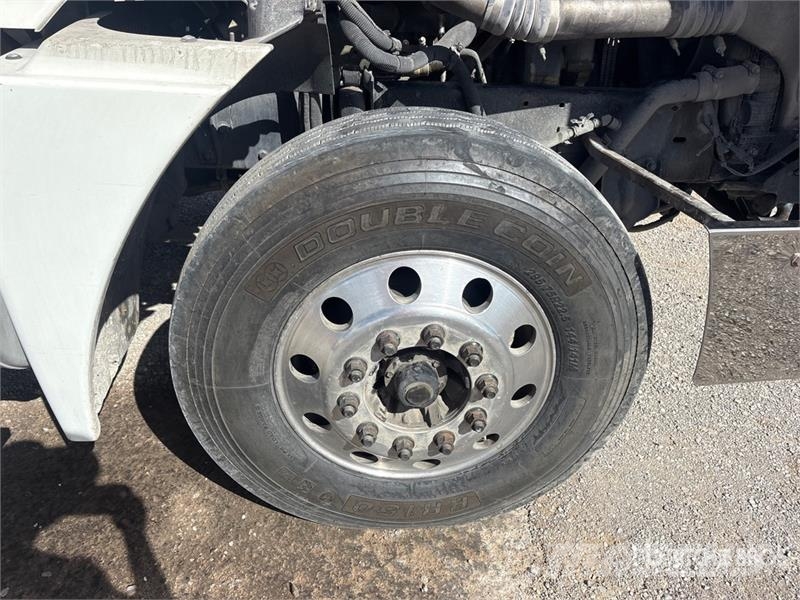 Freightliner ST120 6x4 T/A Day Cab Truck Tractor Traktorske jedinice