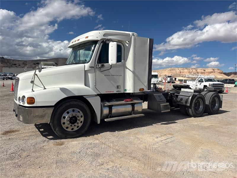 Freightliner ST120 6x4 T/A Day Cab Truck Tractor Traktorske jedinice