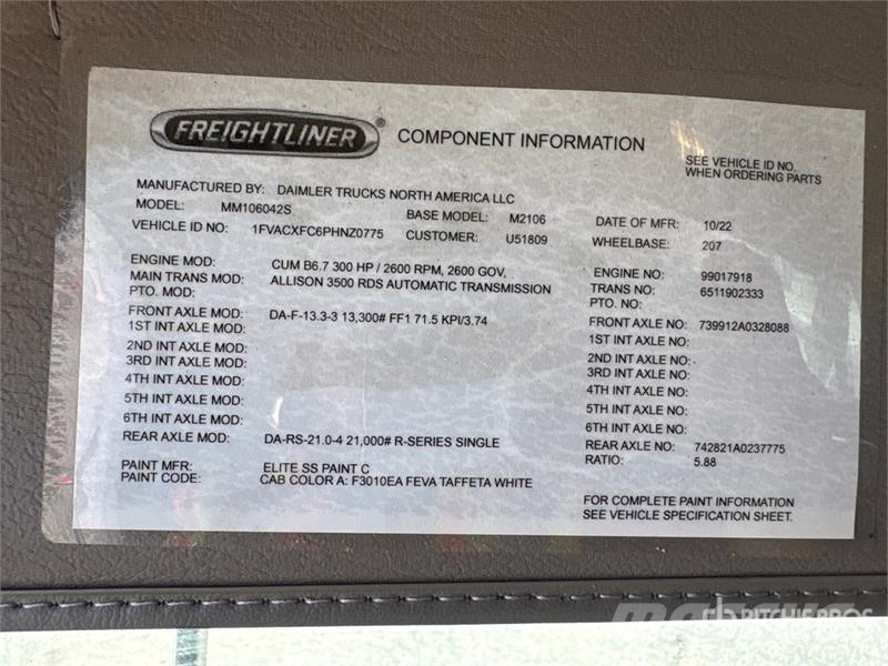 Freightliner Terex XTPRO60/70 70 ft on Freightliner M2 Forestr Teherautóra szerelt emelők és állványok