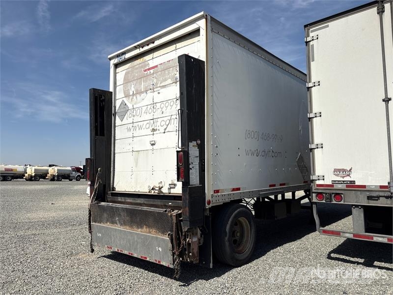 Fruehauf 28 ft x 102 in S/A Van Trailer Причепи-фургони