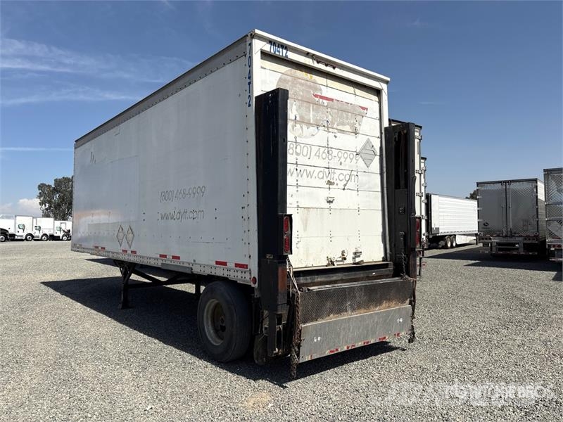 Fruehauf 28 ft x 102 in S/A Van Trailer Причепи-фургони