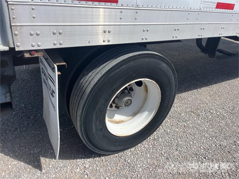 Fruehauf 28 ft x 102 in S/A Van Trailer Reboques de caixa fechada