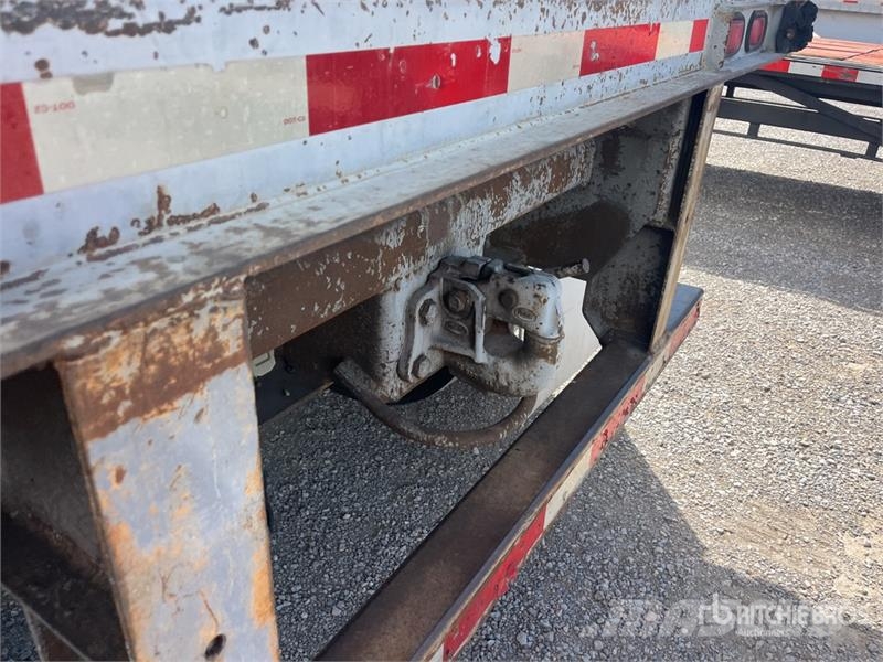 Fruehauf 28 ft x 102 in S/A Van Trailer Reboques de caixa fechada