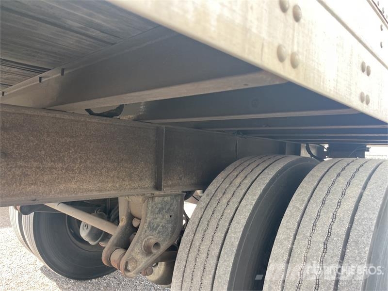 Fruehauf 28 ft x 102 in S/A Van Trailer Reboques de caixa fechada