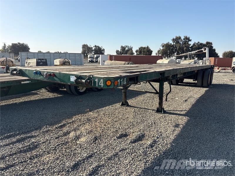 Fruehauf 40 ft T/A Flatbed Trailer Platós / Ponyvás pótkocsik