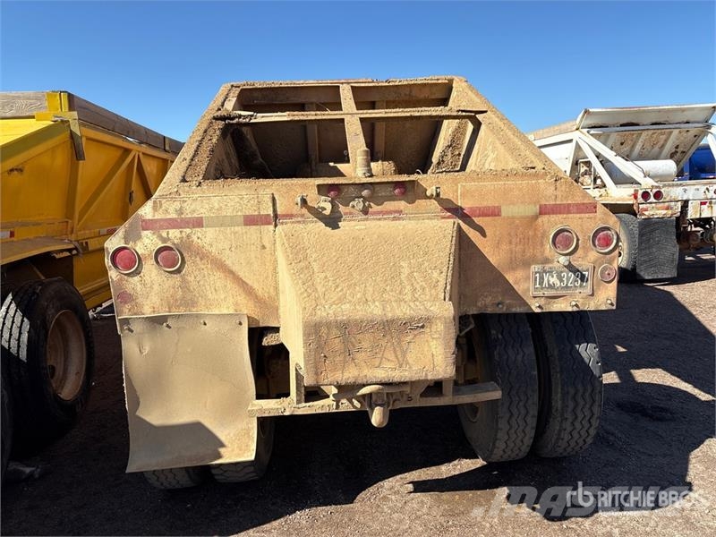 Fruehauf 44 ft T/A Belly Dump Trailer Rimorchi ribaltabili