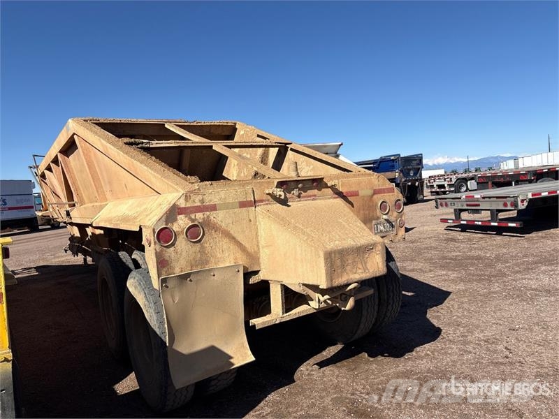 Fruehauf 44 ft T/A Belly Dump Trailer Rimorchi ribaltabili