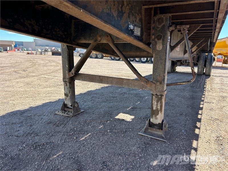 Fruehauf 45 ft T/A Flatbed Trailer Remorque ridelle