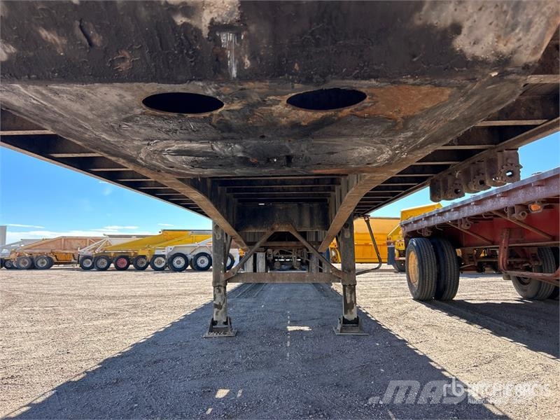 Fruehauf 45 ft T/A Flatbed Trailer Remorque ridelle