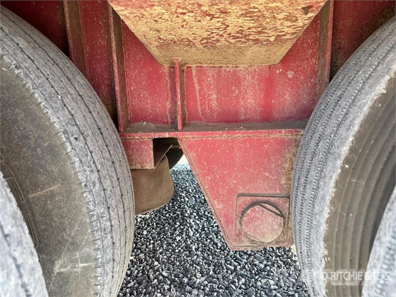 Fruehauf 48 ft T/A Double Drop Step Deck Trailer Tieflader