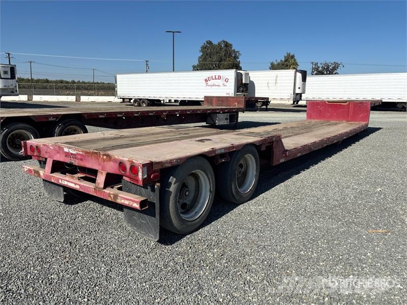Fruehauf 48 ft T/A Double Drop Step Deck Trailer Tieflader