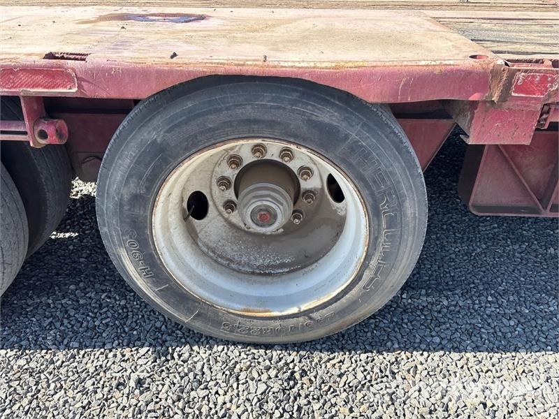 Fruehauf 48 ft T/A Double Drop Step Deck Trailer Tieflader