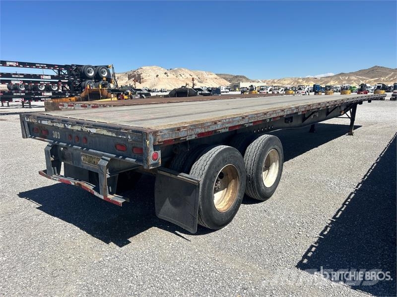 Fruehauf 48 ft T/A Flatbed Trailer Rimorchi con sponde ribaltabili