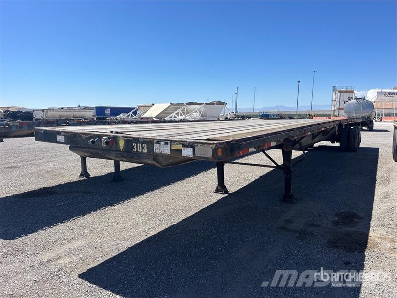 Fruehauf 48 ft T/A Flatbed Trailer Rimorchi con sponde ribaltabili