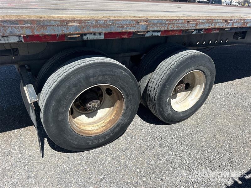 Fruehauf 48 ft T/A Flatbed Trailer Rimorchi con sponde ribaltabili