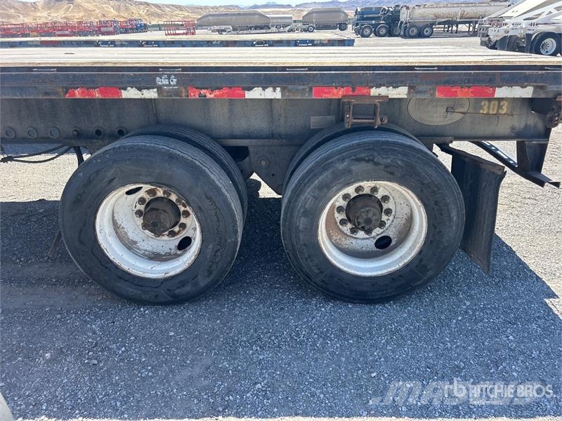 Fruehauf 48 ft T/A Flatbed Trailer Rimorchi con sponde ribaltabili
