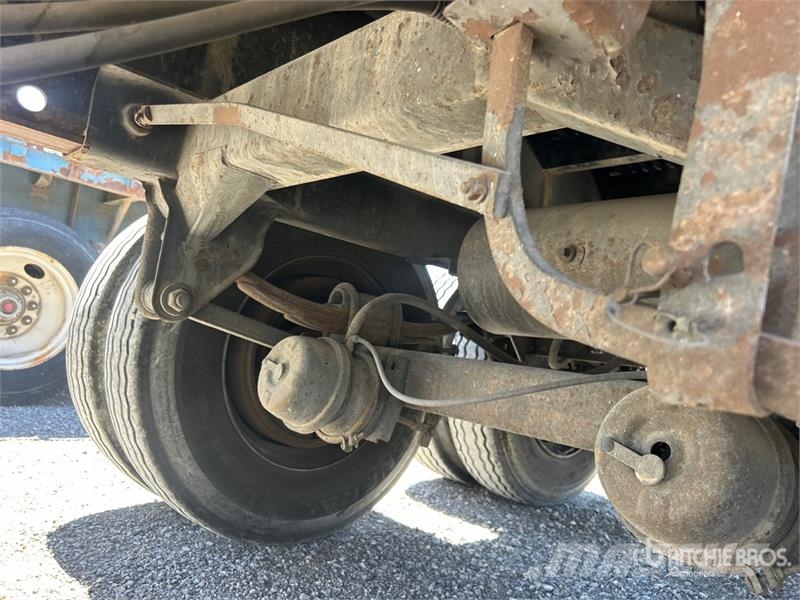 Fruehauf 48 ft T/A Flatbed Trailer Rimorchi con sponde ribaltabili