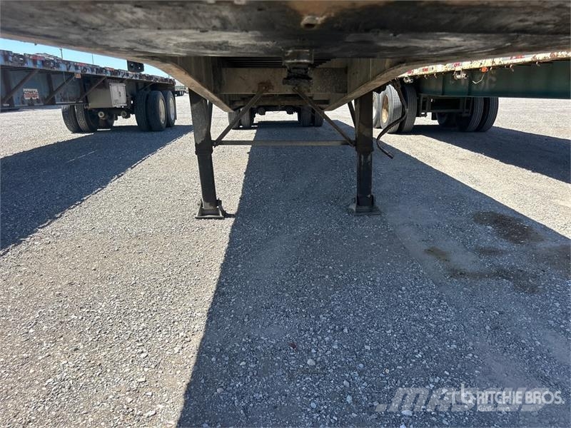 Fruehauf 48 ft T/A Flatbed Trailer Rimorchi con sponde ribaltabili