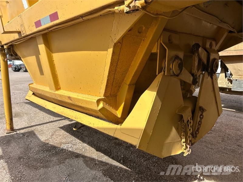 Fruehauf DESM2M22 40 ft T/A Belly Dump Trailer Kipper