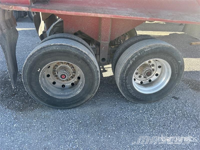 Fruehauf DRXXM232W 33 ft T/A End Dump Trailer Pašizgāzējs