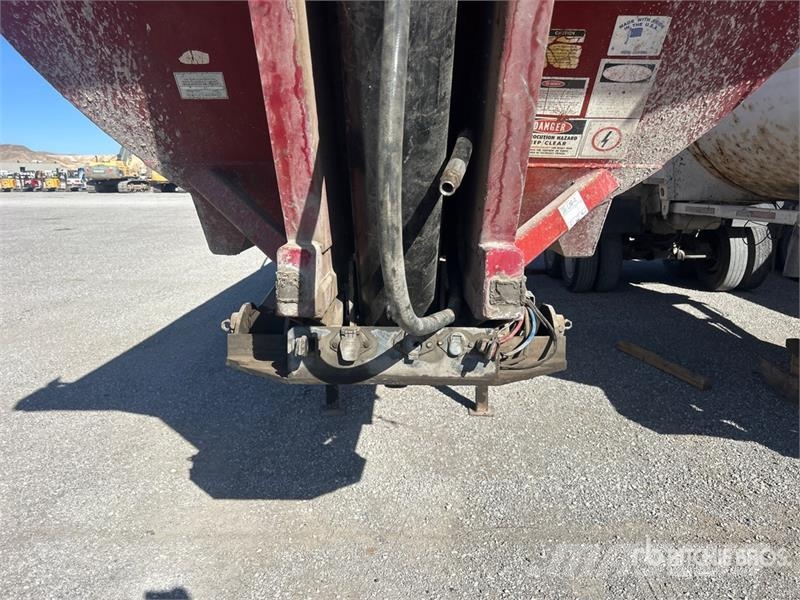Fruehauf DRXXM232W 33 ft T/A End Dump Trailer Pašizgāzējs
