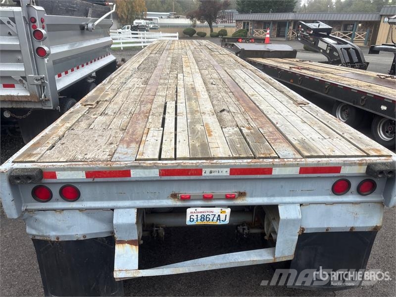 Fruehauf PBATS2W 48 ft Tri/A Flatbed Trailer Бордови