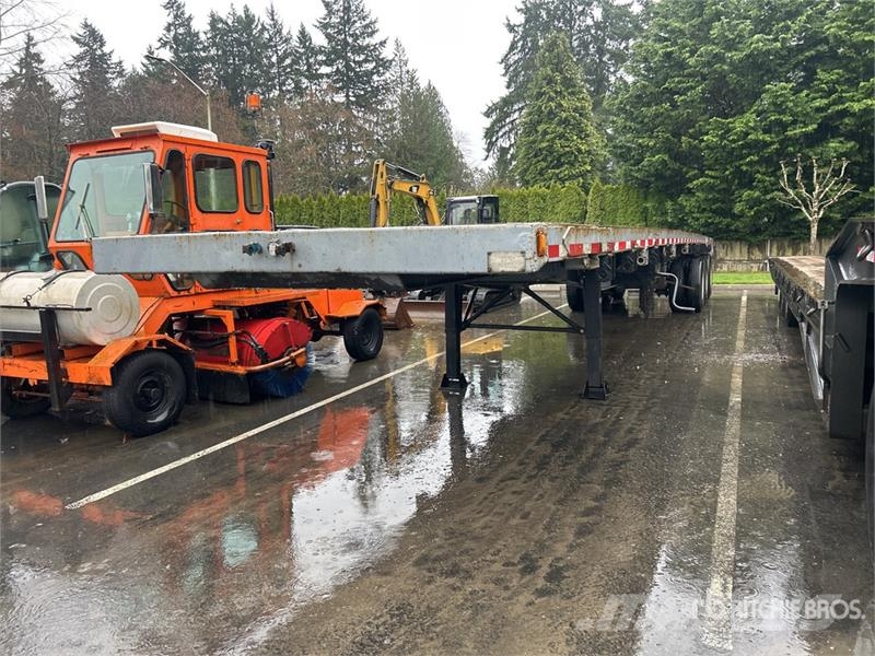 Fruehauf PBATS2W 48 ft Tri/A Flatbed Trailer 自卸半挂车
