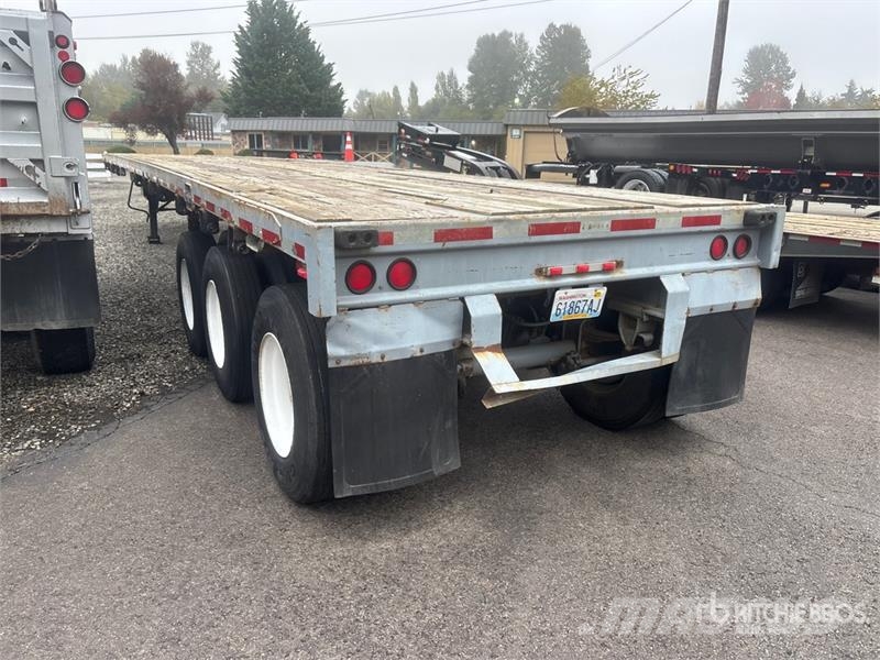 Fruehauf PBATS2W 48 ft Tri/A Flatbed Trailer Бордови