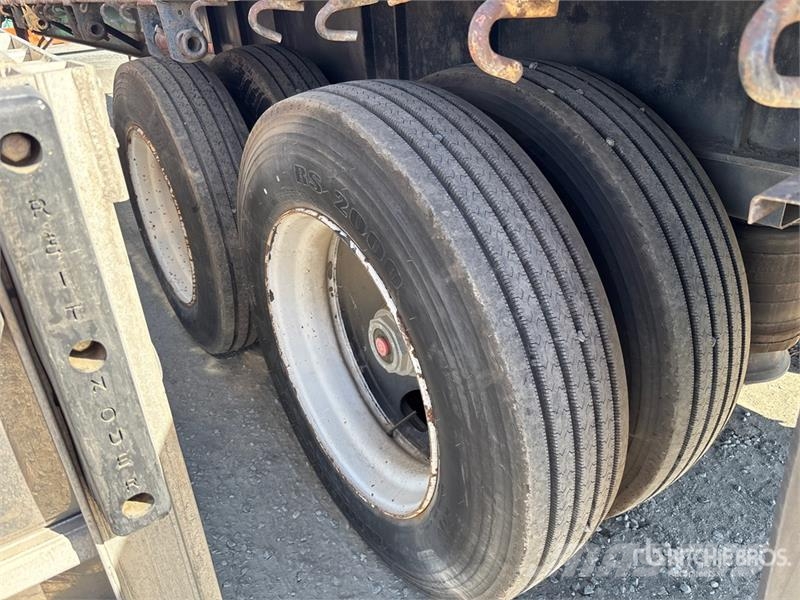 Fruehauf PF-T2-48 48 ft T/A Flatbed Trailer Причепи-платформи/бокове розвантаження