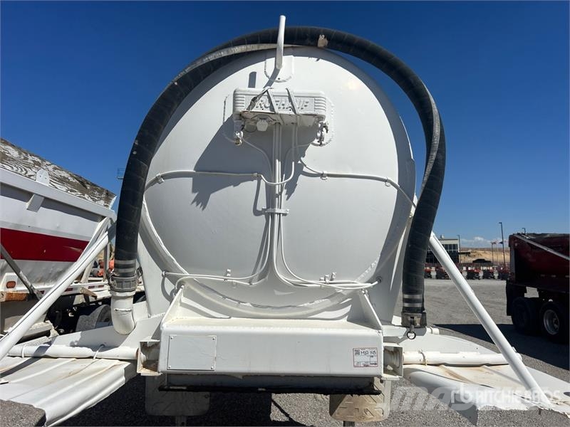 Fruehauf T/A Pneumatic Bulk Trailer Прочие прицепы