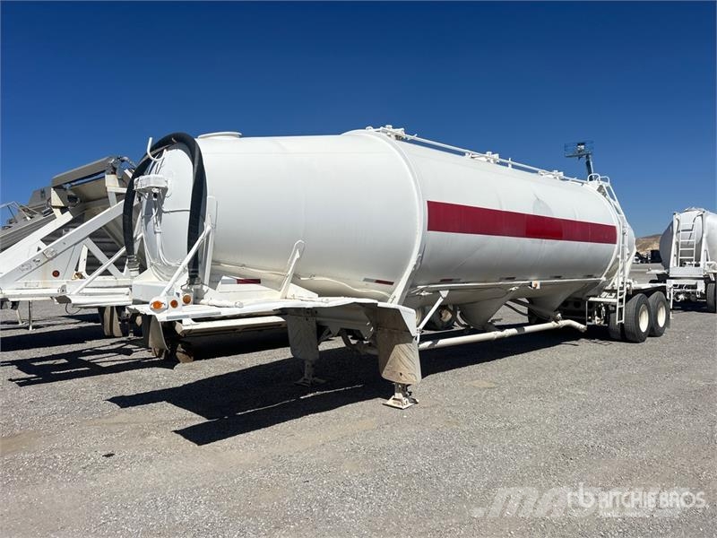 Fruehauf T/A Pneumatic Bulk Trailer Прочие прицепы